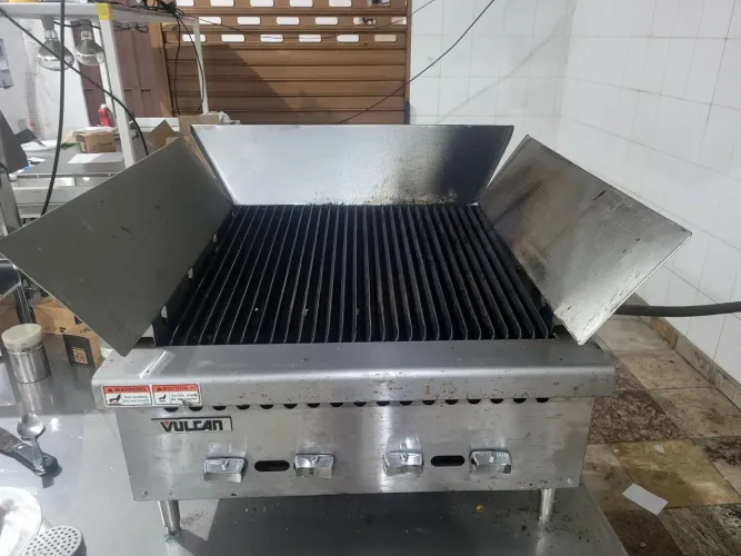 Chair broiller Vulcan 4 queimadores