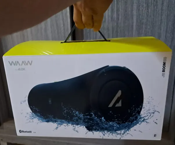 Caixa De Som Bluetooth Waaw By Alok Boom 100sb 40w 20h Ipx7 Preto