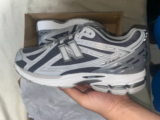 Tênis New balance 1906r 40