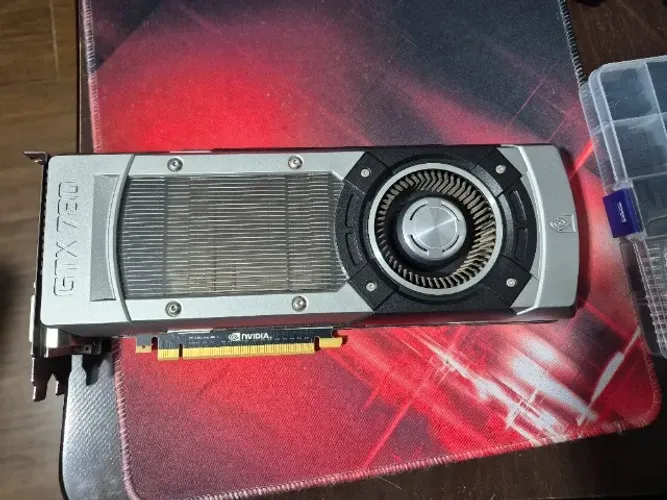 Placa de vídeo GTX780 modelo Founders Edition