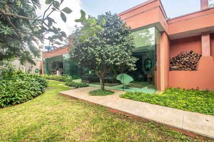 Casa Térrea - 4 Dormitórios (Suítes) à Venda no Alto da Boa Vista - São Paulo/SP.