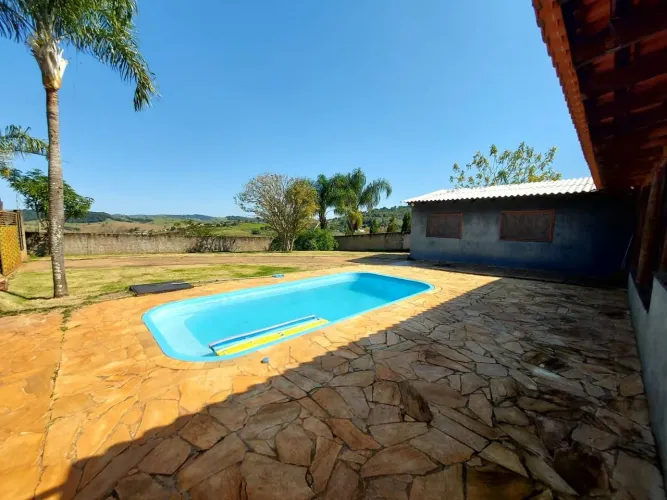 Chácara com 2 dormitórios à venda, 666 m² por R$ 240.000 - Coroados - Londrina/PR