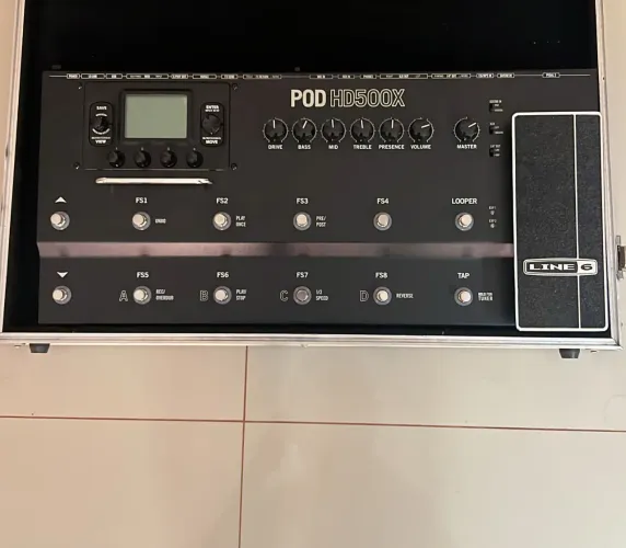 PEDALEIRA LINE SIX GUITARRA - POD HD500X IMPECÁVEL