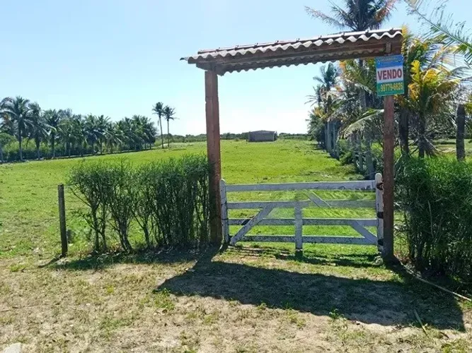 ÁREA 16.705,73 M² COM GALPÃO 300 M²