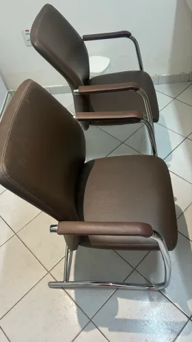 Cadeira para escritório, consultório couro