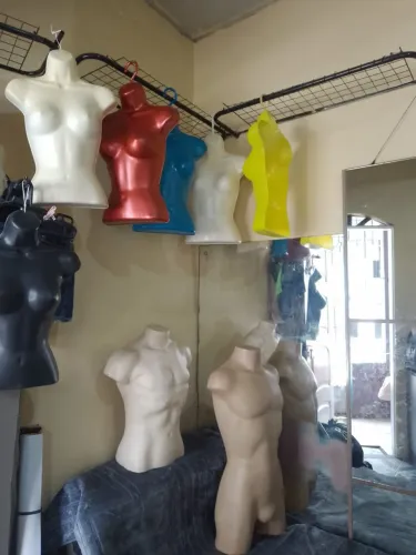 Vendo manequis em boas condições uso