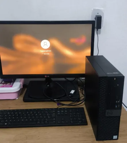 Kit Computador Dell OptiPlex + Monitor LG Flatron 23MP55HQ + Teclado + Adaptador wi-fi