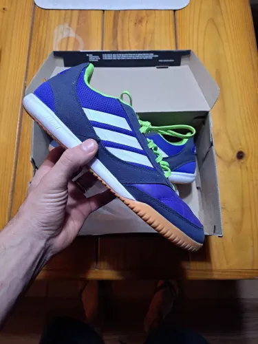 Tênis de futsal Adidas