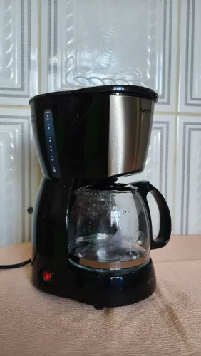 Cafeteira Britânia 18 Cafezinhos Bcf19a Jarra De Vidro 550w Cor Preto