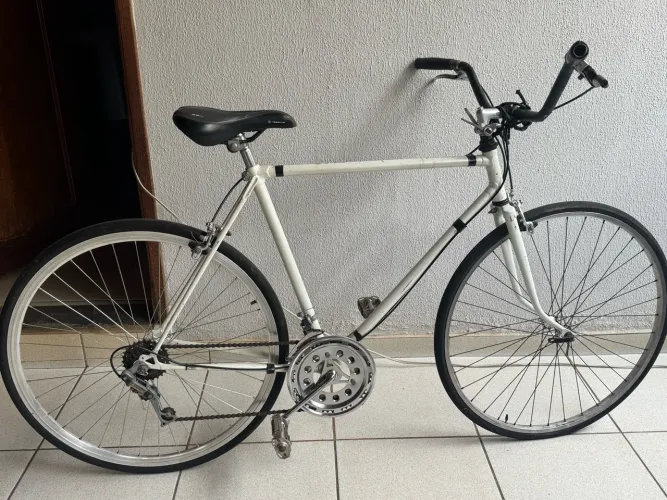 Bicicleta Aro 26 Branca - Marchas e Freios Funcionando