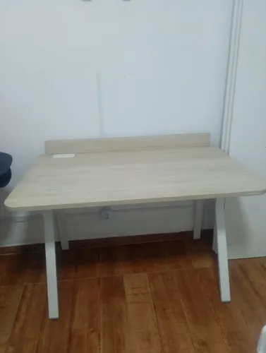 Mesa de Escritório ou Estudos em Madeira