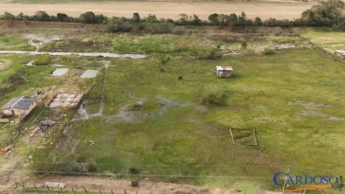 Chácara à venda em Terra de Areia