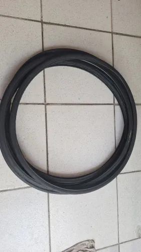 04 pneus R$ 100 aro 700