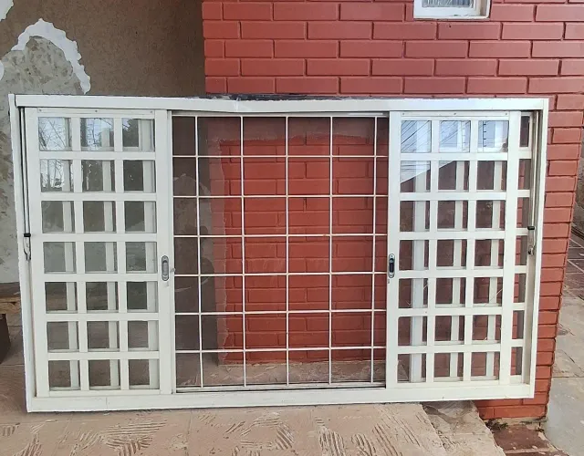 Janelas usadas em bom estado 