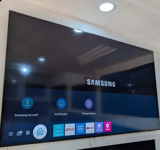 COM NOTA FISCAL Televisão Samsung crystal 65 polegadas TELÃO 4K