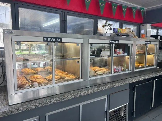 Vitrine Expositor de Lanches com bancada em granito- Seco/ Refrigerado/ Estufa Quente
