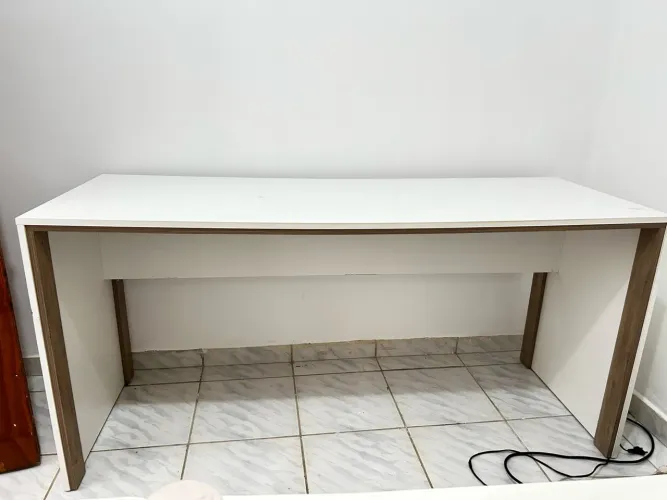 Vendo mesa de estudo/escritório