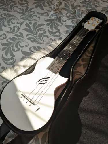 Ukulele Seizi Nova U