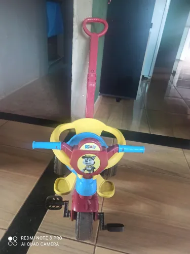 Motoca triciclo