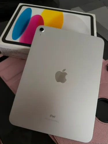 iPad 10th 64GB