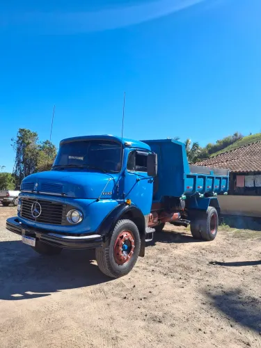 Mercedes-Benz 1113 Ano 1974 - Caçamba