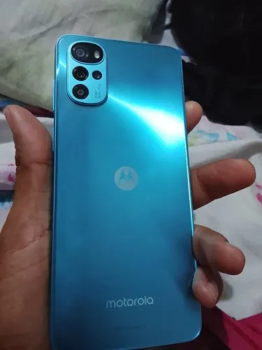 Vendo moto G22 8 de memória RAM e 128 gigas aparelho com poucas marcas de uso negociável 