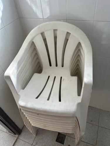 Cadeira plástica