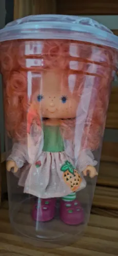 Boneca antiga moranguinho da estrela. Anos 80