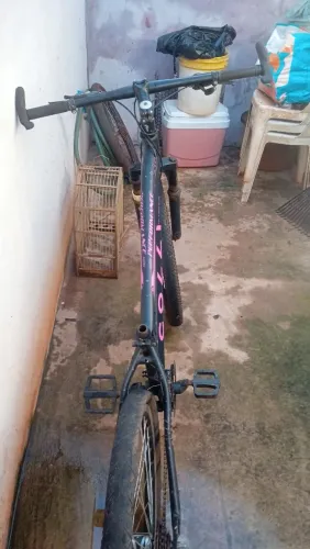 Vendo bicicleta,com alguns detalhes,para fazer