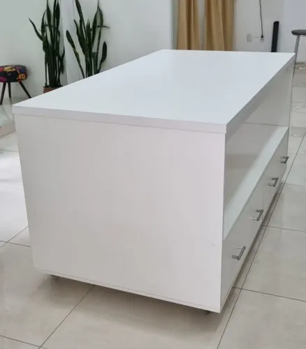 Balcão ideal para loja ou estoque