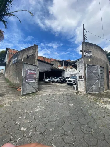 VENDE - SE ESTACIONAMENTO E LAVARAPIDO LADO DA ESTAÇÃO GRAJAÚ.