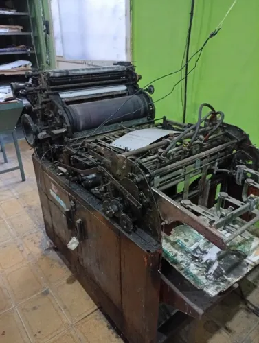 Máquina para Gráfica Offset Mutilih 1850 de Bandeja 