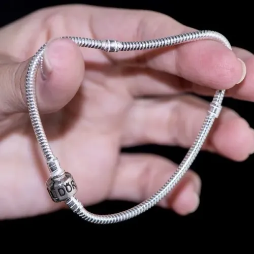 Pulseira Pandora 23cm