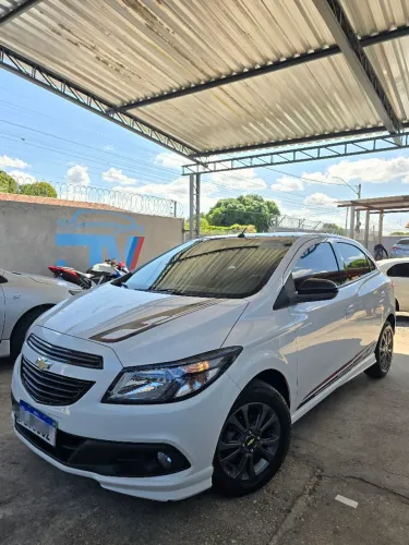 Chevrolet Onix Hatch Effect 1.4 8V Flex Power Mec. 4P 2016