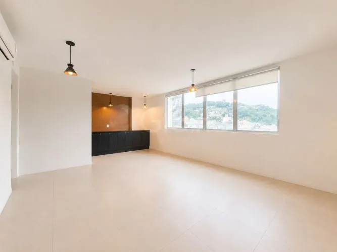 Sala Comercial de 36,64 m² no Saco dos Limões