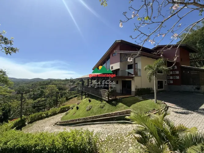 Mansão de 600m² de área construída no mais luxuoso condomínio de Guaramiranga/CE