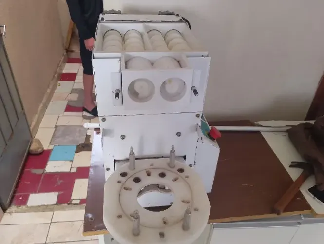 Máquina de fazer salgados