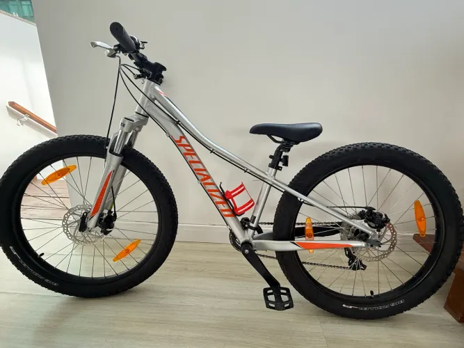 Bicicleta SPECIALIZED - Riprock aro 24