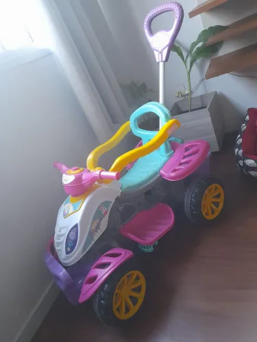 Motoca quadriciculo infantil menina