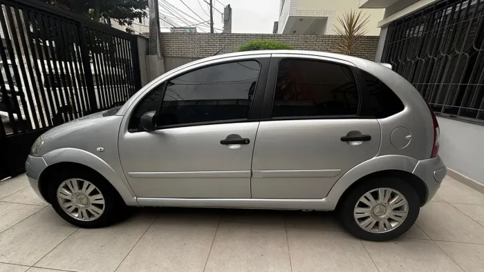 Citroen C3 GLX 1.4/ GLX Sonora 1.4 Flex 8V 5P 2011