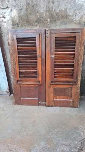 2 Folhas Janela Antiga Veneziana Pau D'Arco Ipê Madeira Lei