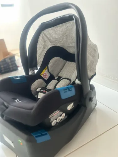 KIT CARRINHO + BEBÊ CONFORTO COM SUPORTE 