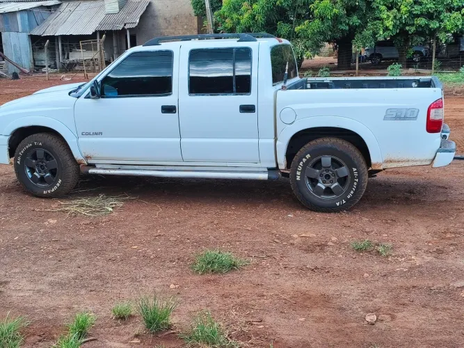 Chevrolet S10 P-up Colina 2.8 TDI 4x2/4x4 CD Dies. 2011