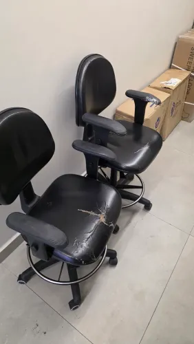 Cadeiras semi novas