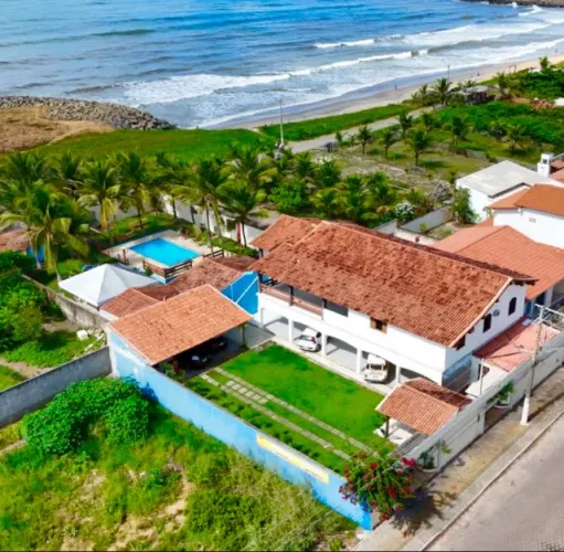 CASA PARA TEMPORADA - PISCINA, CHURRASQUEIRA E AR, NA BEIRA DO MAR