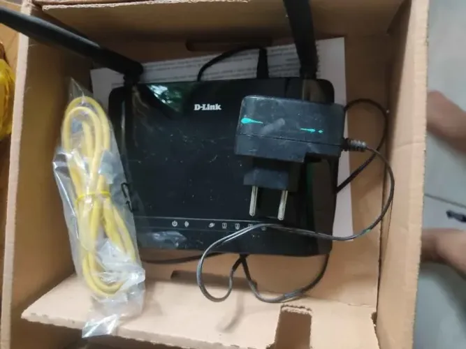 ROTEADOR DE DUAS ANTENAS D LINK 