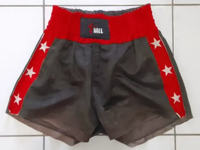 Short/Calção MKL preto e vermelho (para Boxe, Muay Thai e Kickboxing)