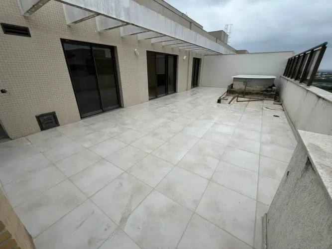 Excelente Cobertura com 265m2, 4 Quartos, Ilha Pura! Agende já sua visita!