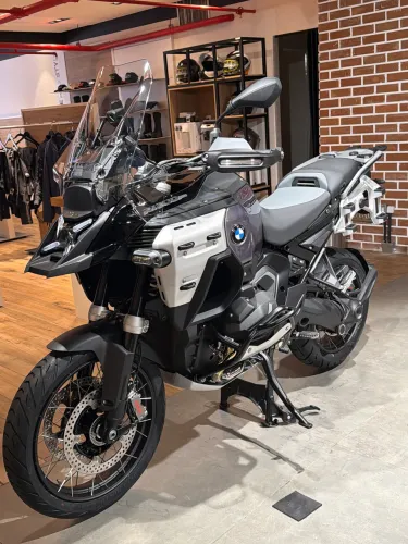 BMW R 1300 GS ADV Triple black R$ 145.900
