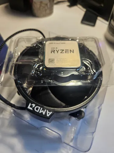 Ryzen 5 3400G + Cooler Original AMD